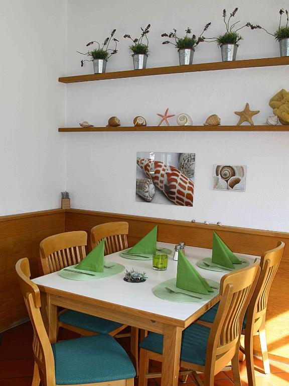 Gasthof Zur Post Neunkirchen am Brand 외부 사진